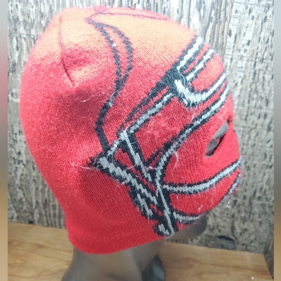 Detroit Red Wings Face Mask Beanie Boy Reebok Face Off Collection Boys Size 8-20 - Picture 6 of 7